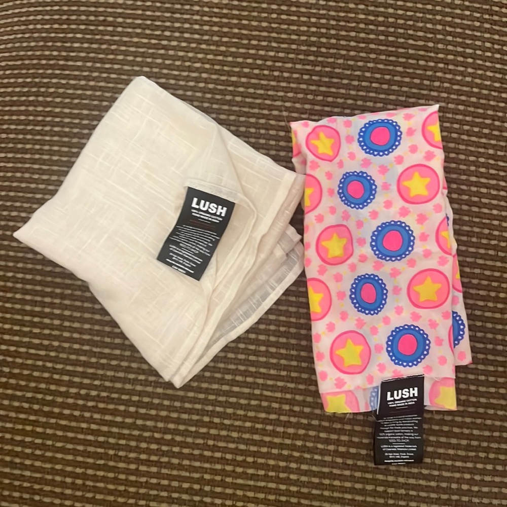 2 lush wraps